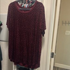 Mittoshop Boxy Red and Black Short Sleeve T-Shirt